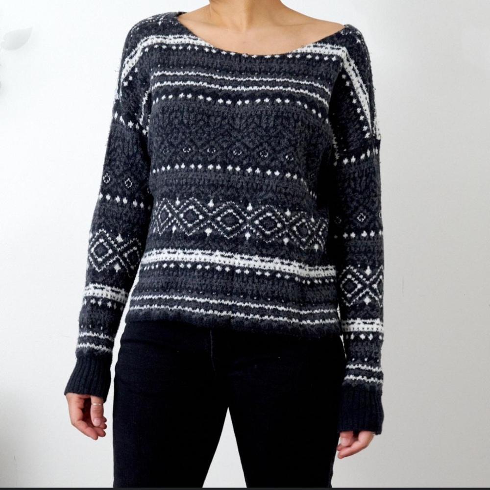American Eagle Women's Black White Gray Fairisle Sweater Size L Large